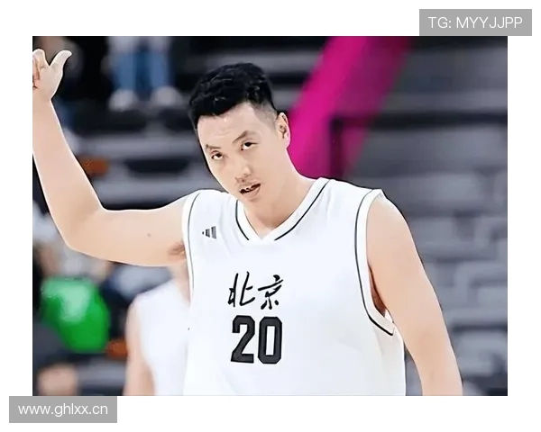 CBA翟晓川诠释队长担当引领球队奋勇前行展现坚韧精神风貌力量